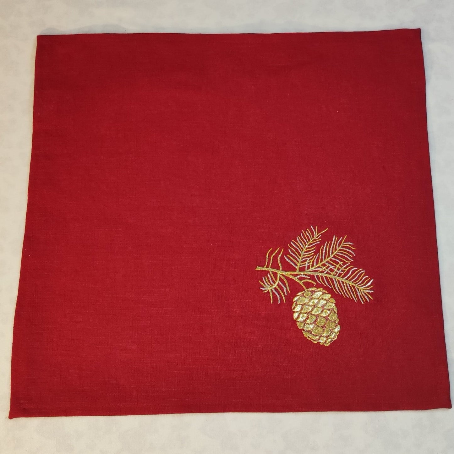 Vánoční lněný ubrousek - Zlatá šiška