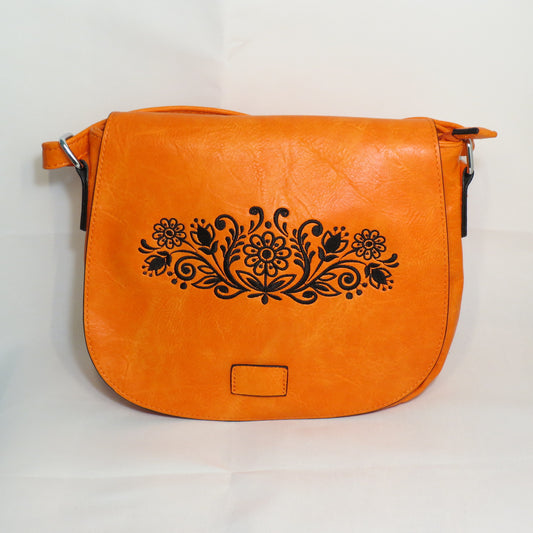 Oranžová kabelka s černou výšivkou